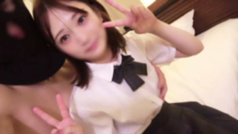 【豪華4次射精】清純偶像志願美女，在偶像練習休息日展現的美麗姿態。被大叔們輪番逼近，經歷甜蜜深吻與無套肉棒插入，竟然連續4次中出！