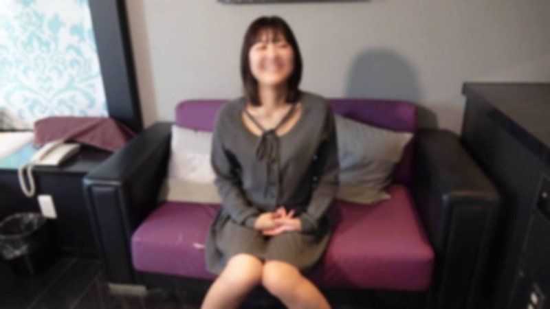 【初次拍攝3發射】以護理師為目標的20歲纖細＆美巨乳的美裸體。自拍醫生講授色情的奉獻性。